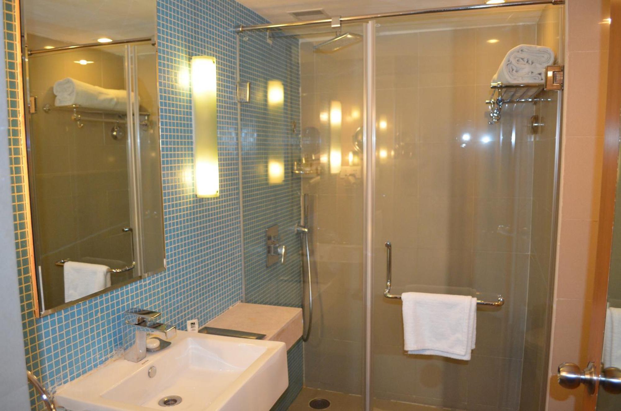 Peerless Hotel Haiderabad Buitenkant foto
