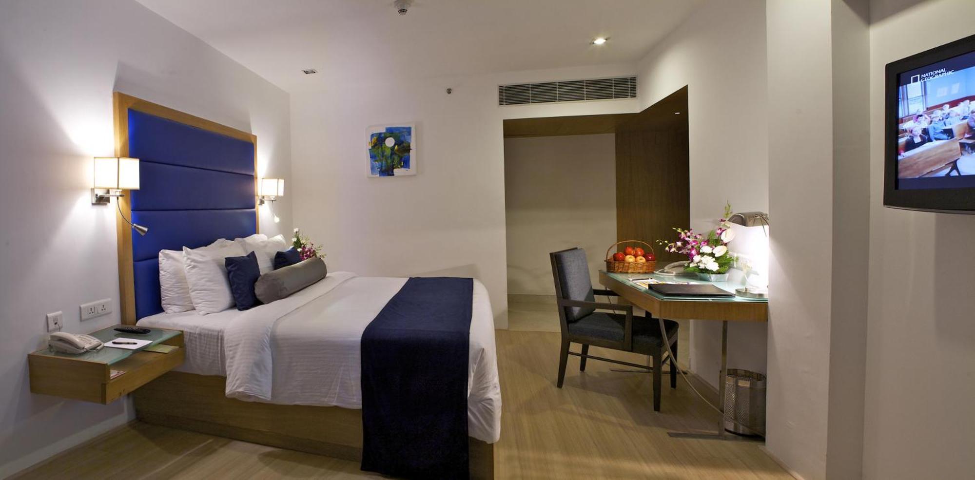 Peerless Hotel Haiderabad Buitenkant foto