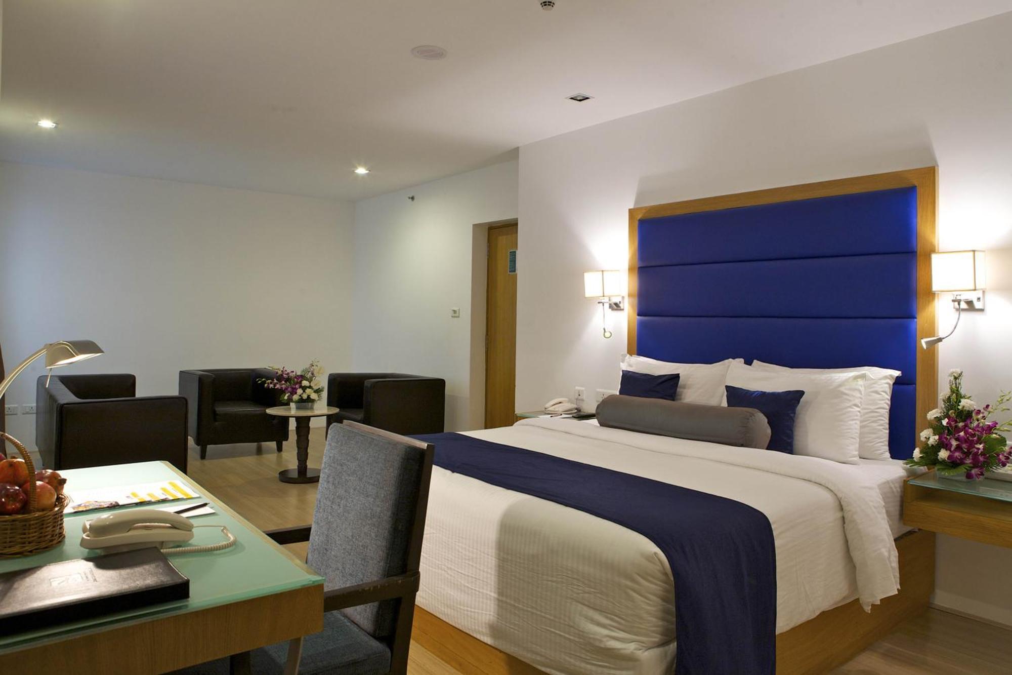 Peerless Hotel Haiderabad Buitenkant foto