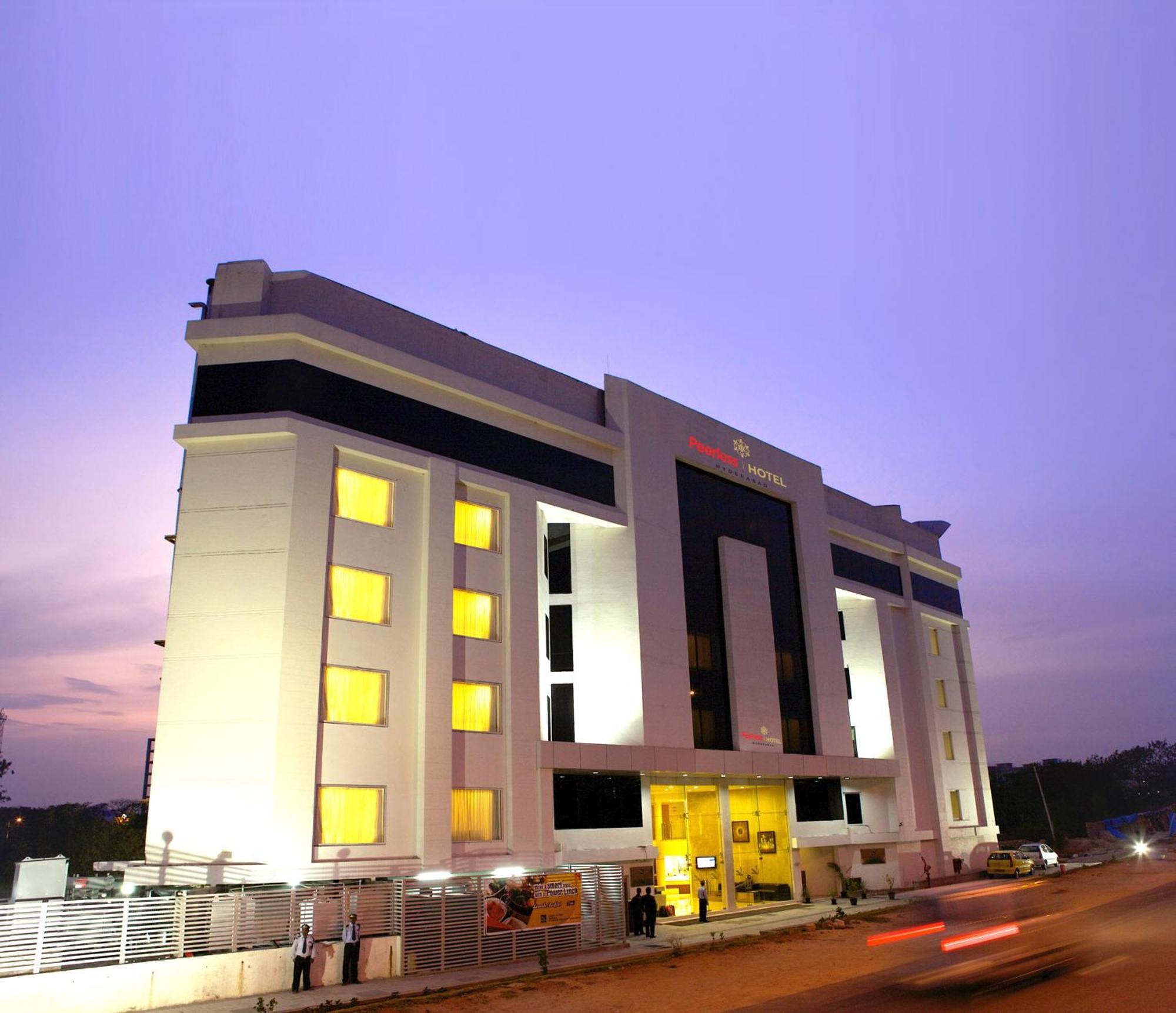 Peerless Hotel Haiderabad Buitenkant foto