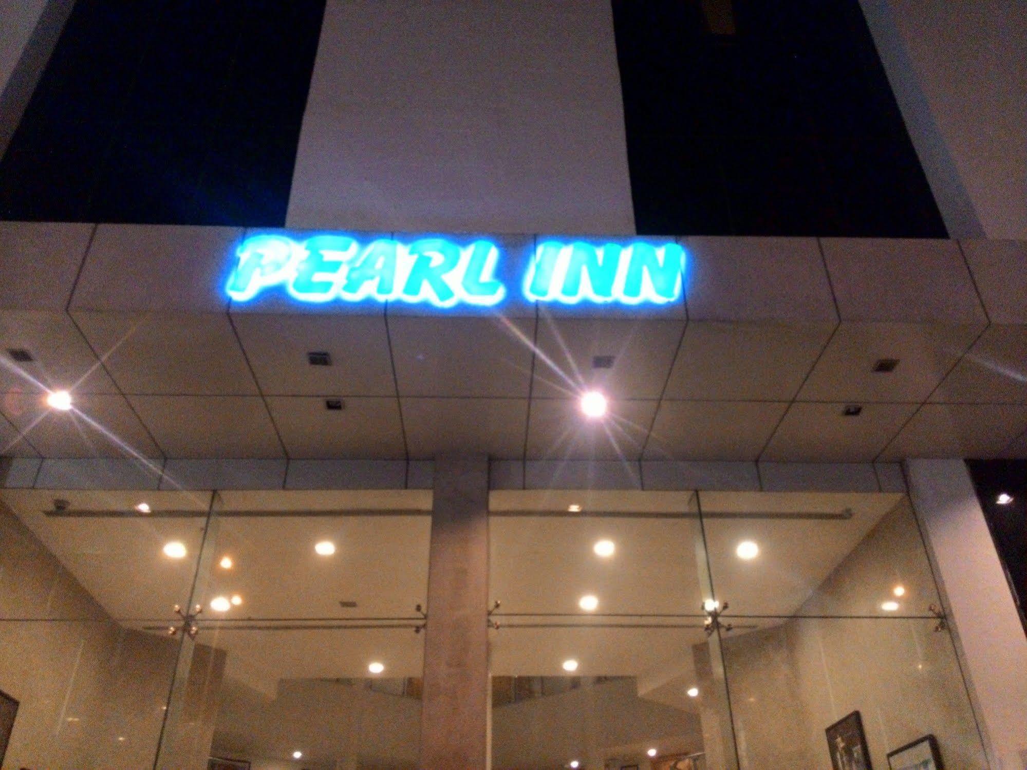 Peerless Hotel Haiderabad Buitenkant foto