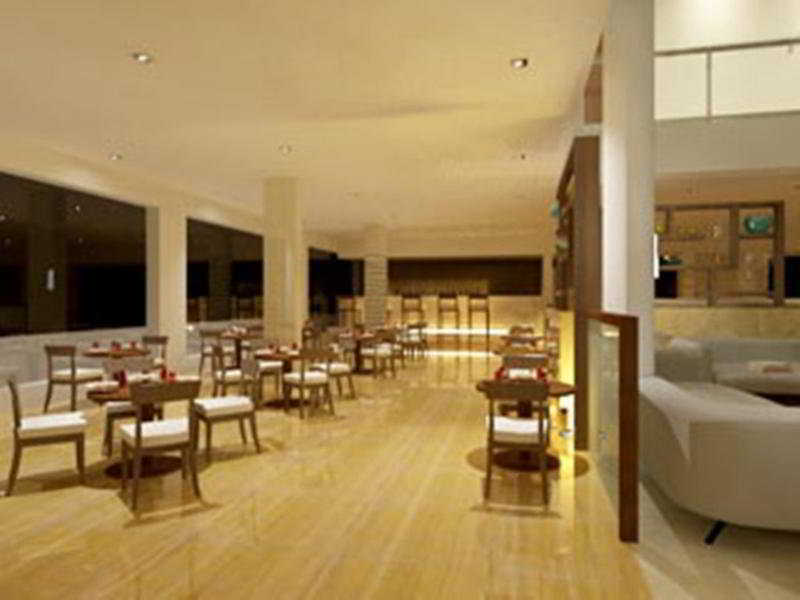 Peerless Hotel Haiderabad Buitenkant foto